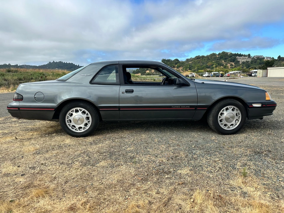 1987 Ford Thunderbird 8th Gen - Image 16 of 31