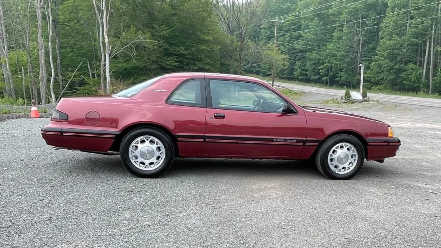 1987 Ford Thunderbird 9th Gen - Image 2 of 16
