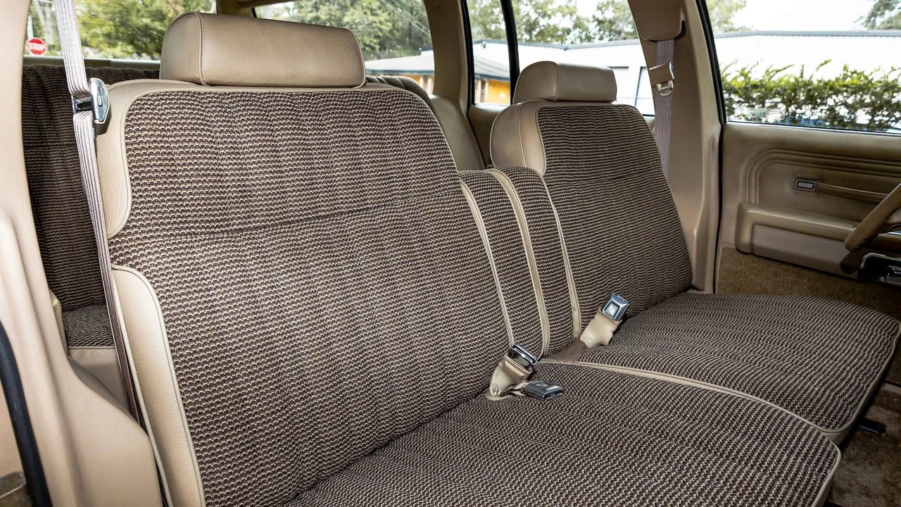 1987 Ford Country Squire - Image 8 of 25
