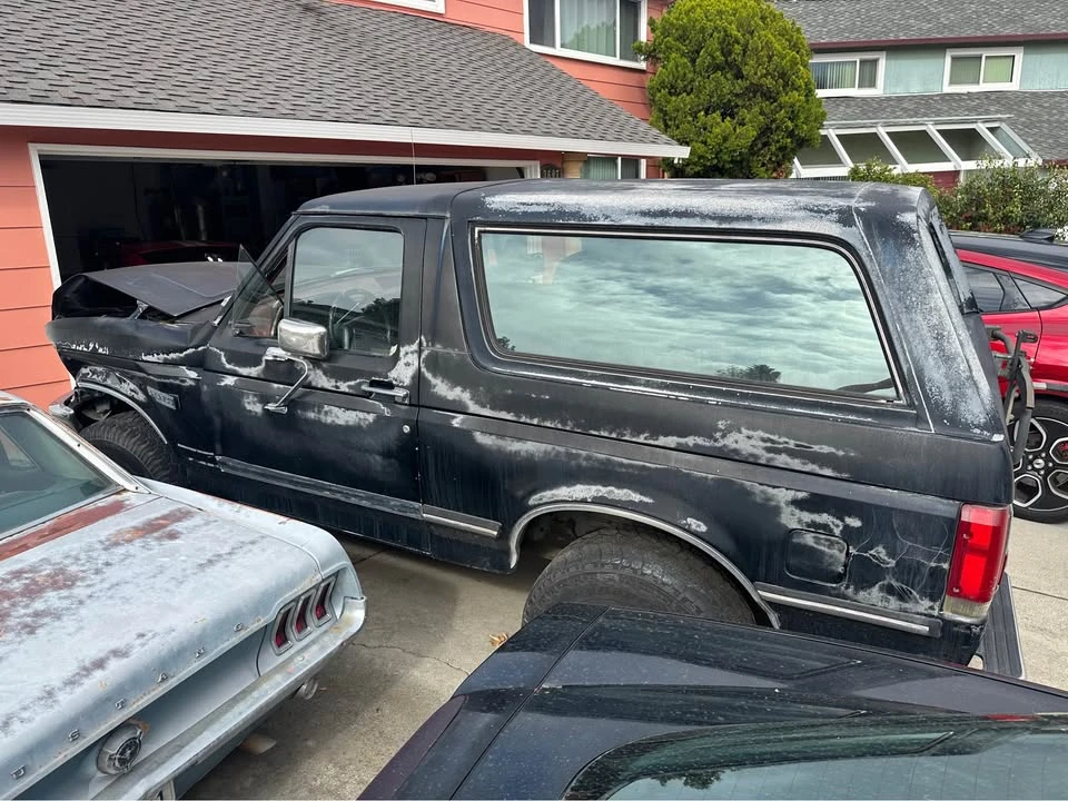 1987 Ford Bronco 4th Gen - Image 2 of 10