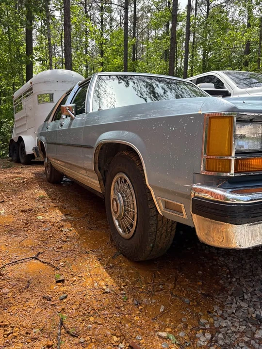 1987 Ford Crown Victoria - Image 2 of 9