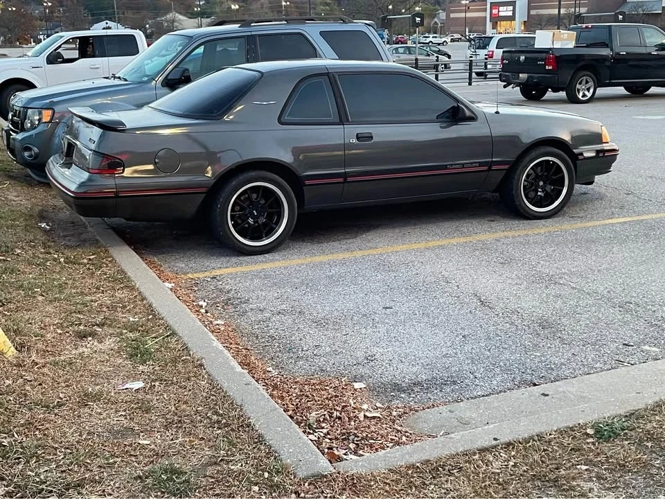 1987 Ford Thunderbird 9th Gen - Image 2 of 15