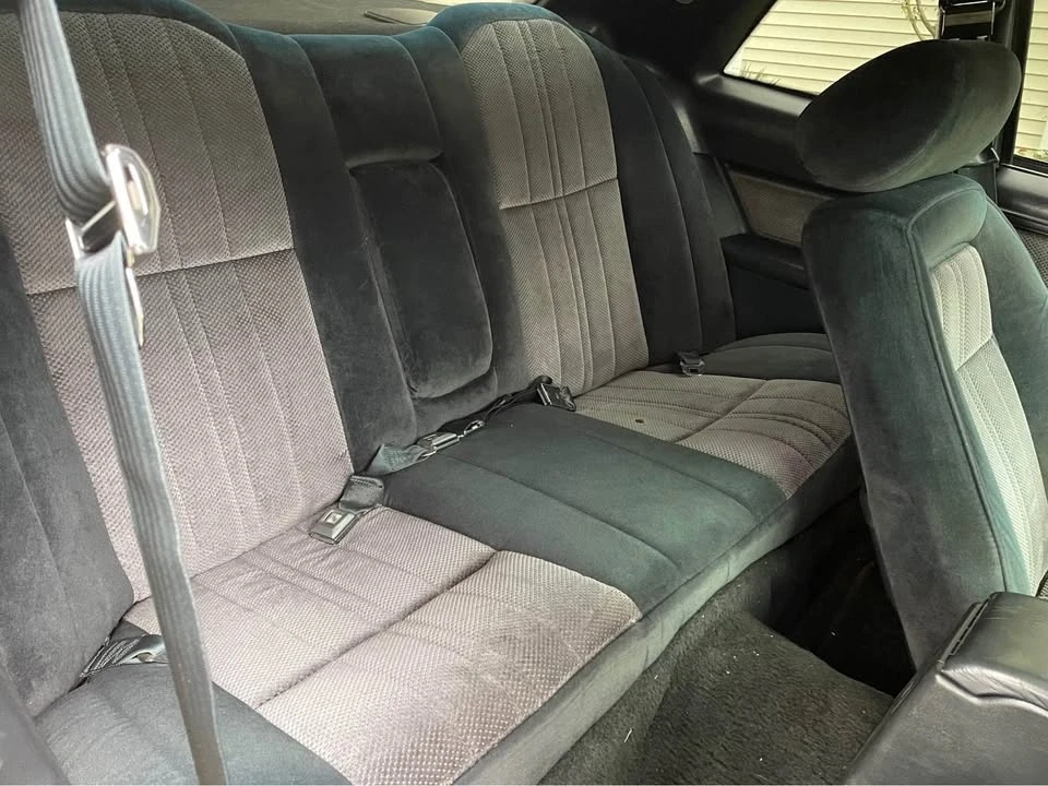 1987 Ford Thunderbird 8th Gen - Image 8 of 12