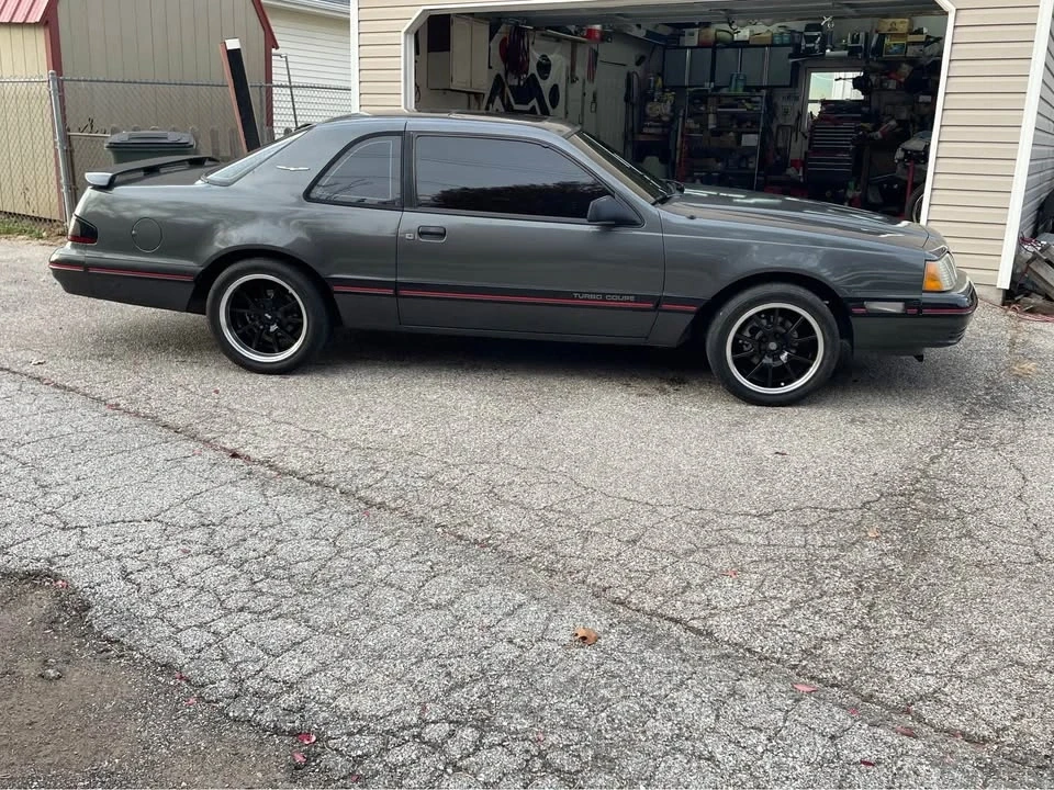 1987 Ford Thunderbird 8th Gen - Image 3 of 12