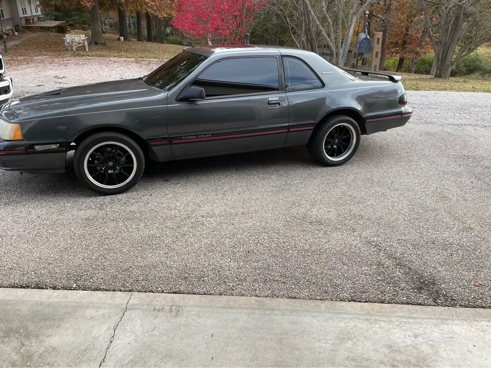 1987 Ford Thunderbird 8th Gen - Image 2 of 12