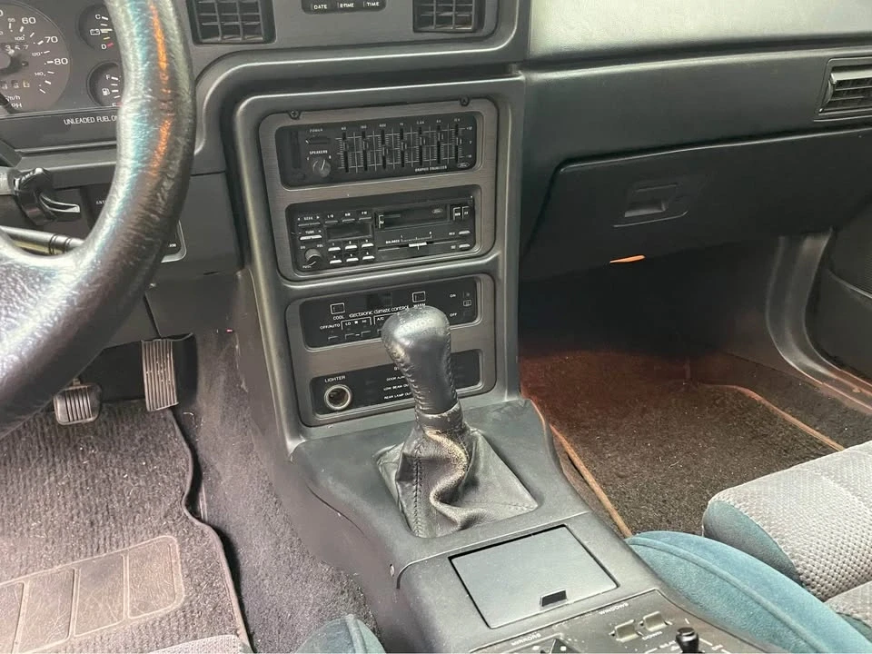 1987 Ford Thunderbird 8th Gen - Image 6 of 12