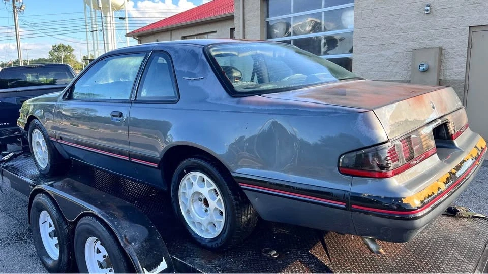 1987 Ford Thunderbird 8th Gen - Image 5 of 10