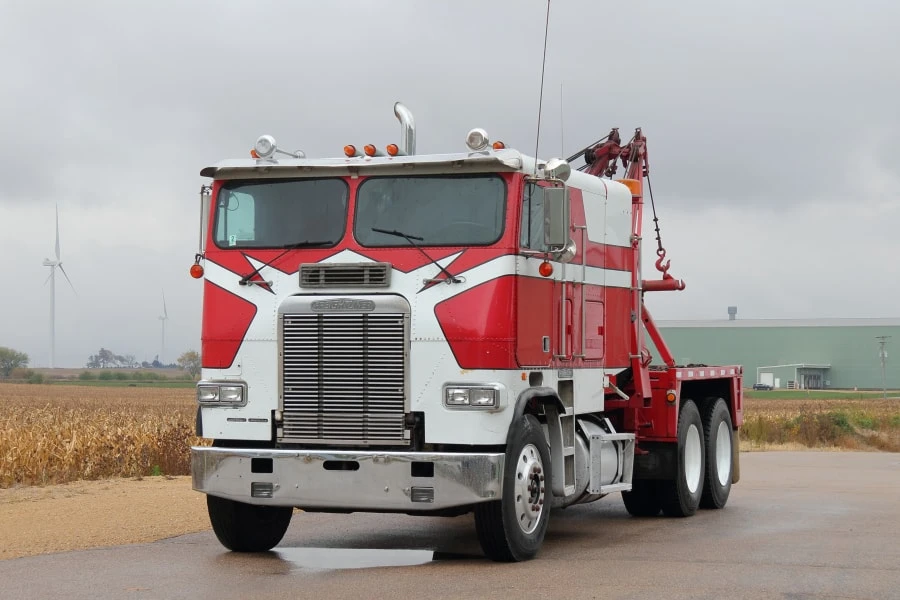 1987 Freightliner - Image 8 of 31
