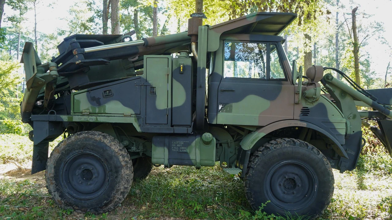 1987 Mercedes-Benz Unimog - Image 14 of 31