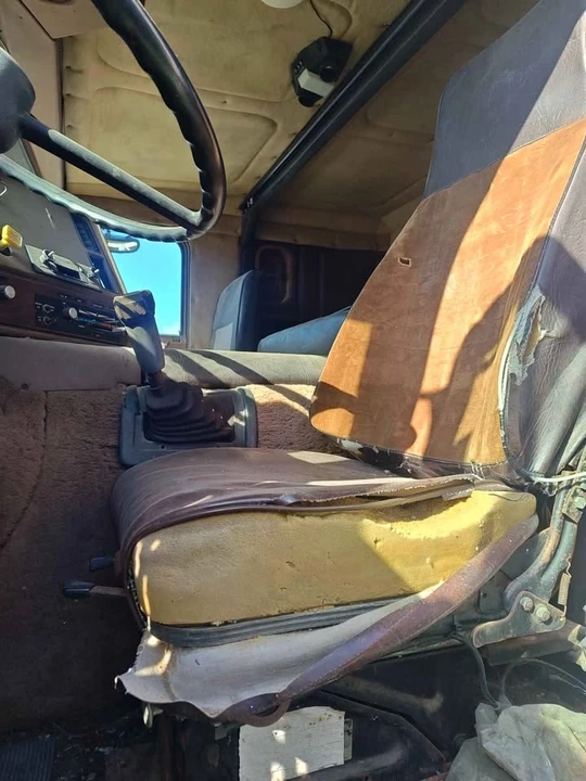 1987 Freightliner - Image 15 of 15