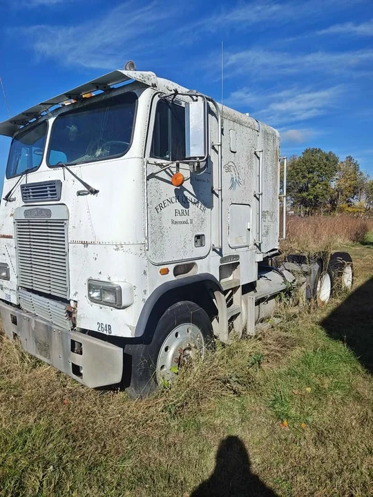 1987 Freightliner - Image 3 of 15