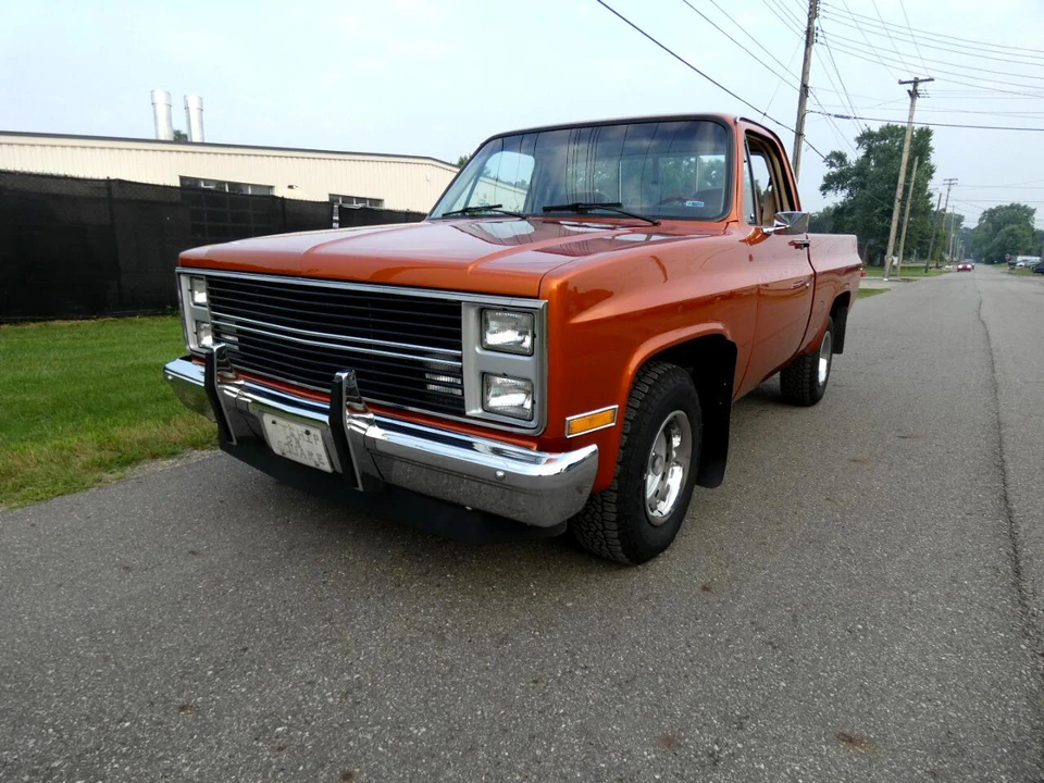 1987 GMC C/K 3rd Gen - Image 2 of 31