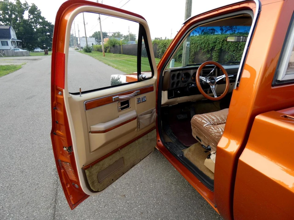 1987 GMC C/K 3rd Gen - Image 24 of 31