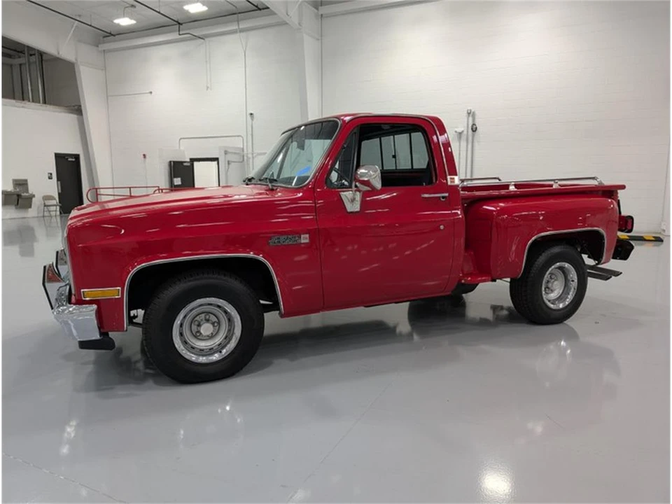 1987 GMC C/K 3rd Gen - Image 2 of 30