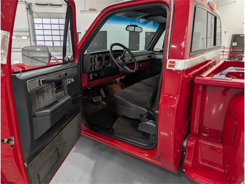 1987 GMC C/K 3rd Gen - Image 14 of 30