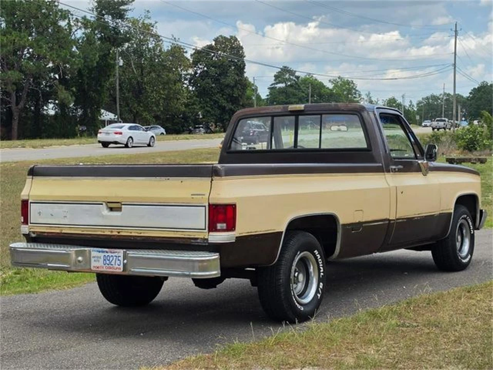 1987 GMC C/K 3rd Gen - Image 7 of 31