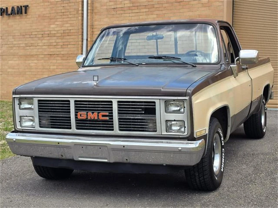 1987 GMC C/K 3rd Gen - Image 2 of 31