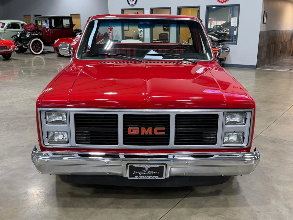 1987 GMC C/K 3rd Gen - Image 2 of 31