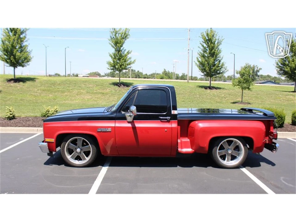 1987 GMC C/K 3rd Gen - Image 24 of 31