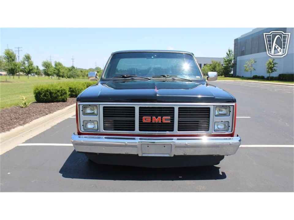 1987 GMC C/K 3rd Gen - Image 5 of 31
