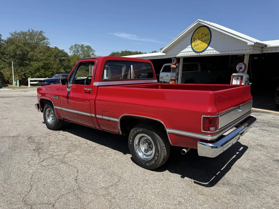 1987 GMC C/K 3rd Gen - Image 3 of 31