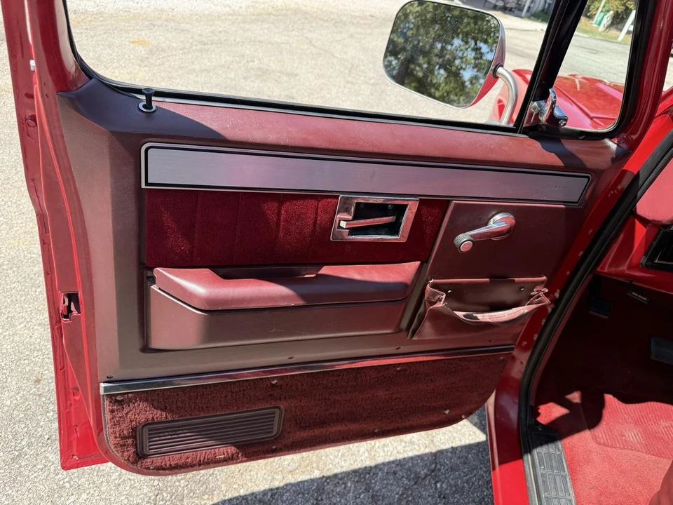 1987 GMC C/K 3rd Gen - Image 24 of 31