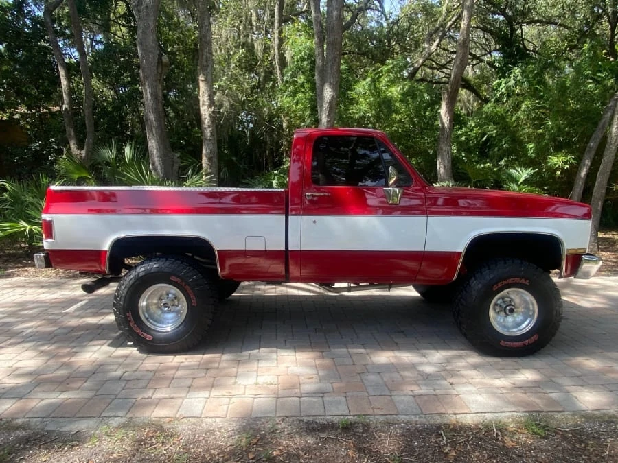 1987 GMC C/K 3rd Gen - Image 2 of 12