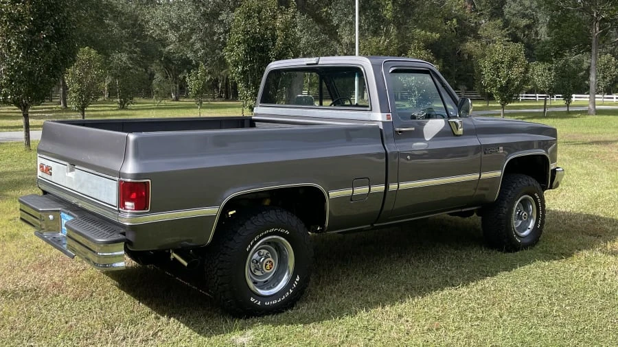 1987 GMC C/K 3rd Gen - Image 3 of 31