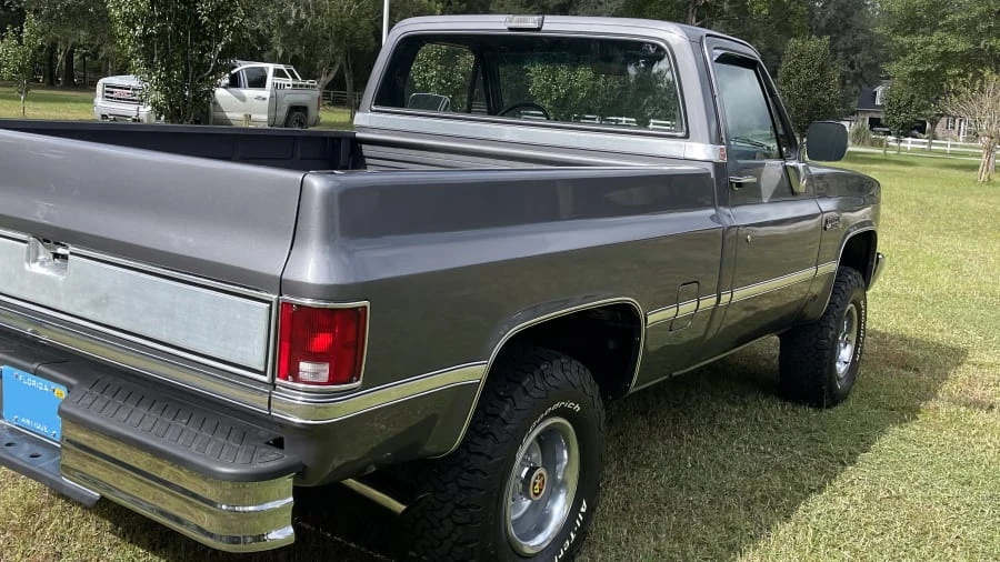 1987 GMC C/K 3rd Gen - Image 5 of 31