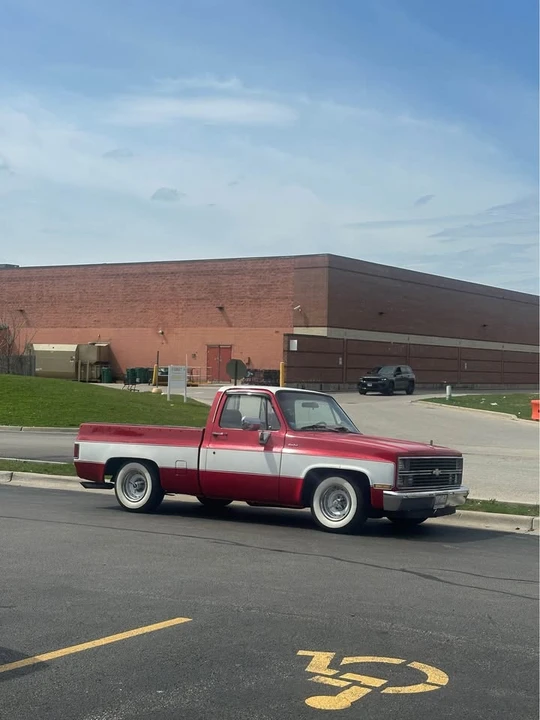 1987 GMC C/K 3rd Gen - Image 4 of 10