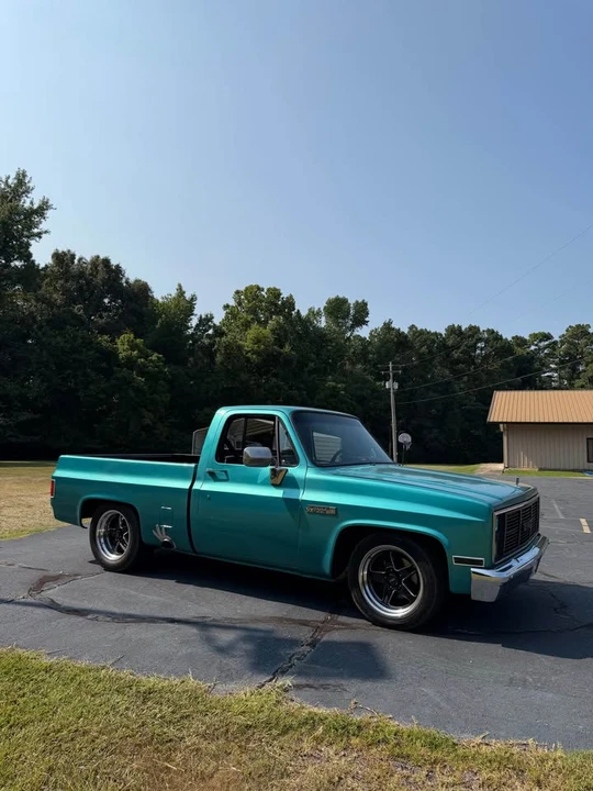 1987 GMC C/K 3rd Gen - Image 2 of 10
