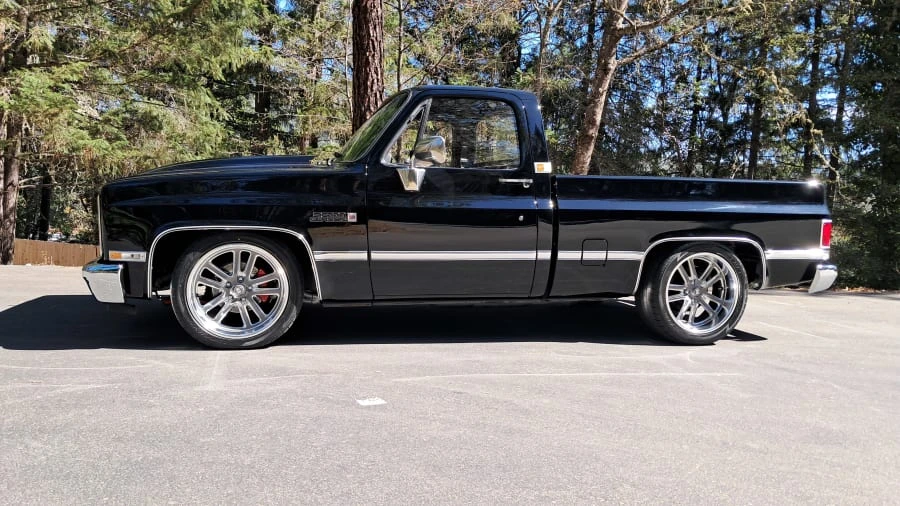 1987 GMC C/K 3rd Gen - Image 2 of 21