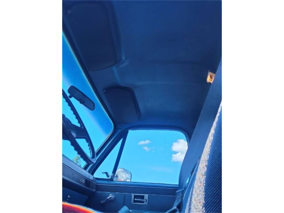 1987 GMC C/K 3rd Gen - Image 6 of 13