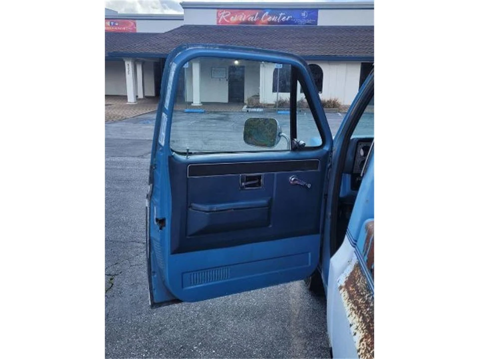 1987 GMC C/K 3rd Gen - Image 9 of 13