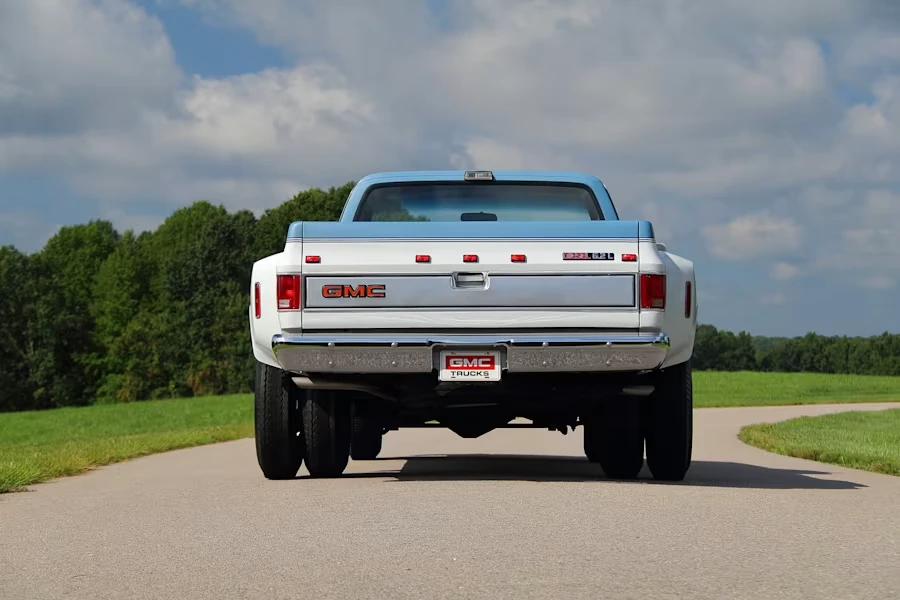 1987 GMC C/K 3rd Gen - Image 5 of 31