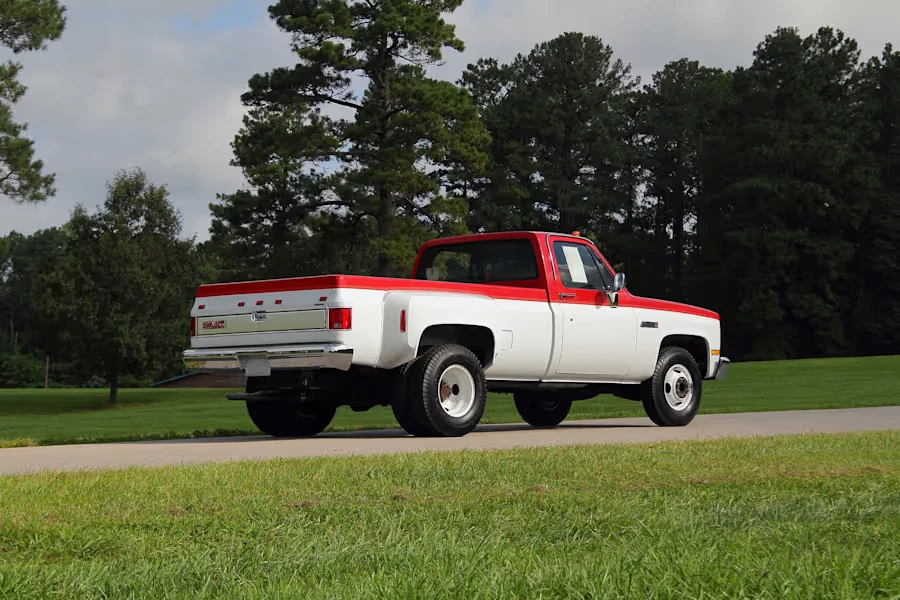 1987 GMC C/K 3rd Gen - Image 3 of 31