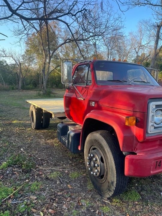 1987 GMC TopKick - Image 3 of 13