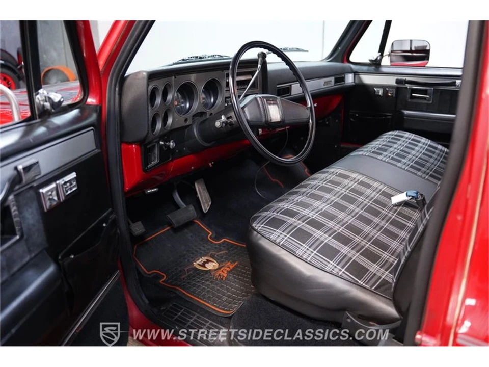 1987 GMC C/K 3rd Gen - Image 4 of 31