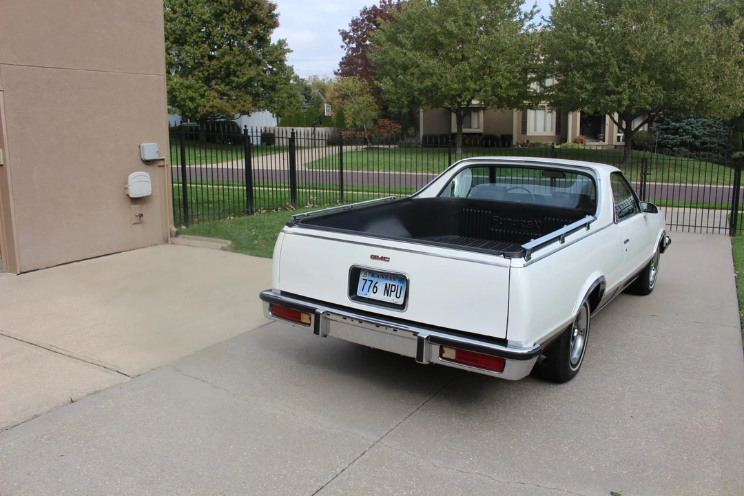 1987 GMC Sprint/Caballero - Image 9 of 31