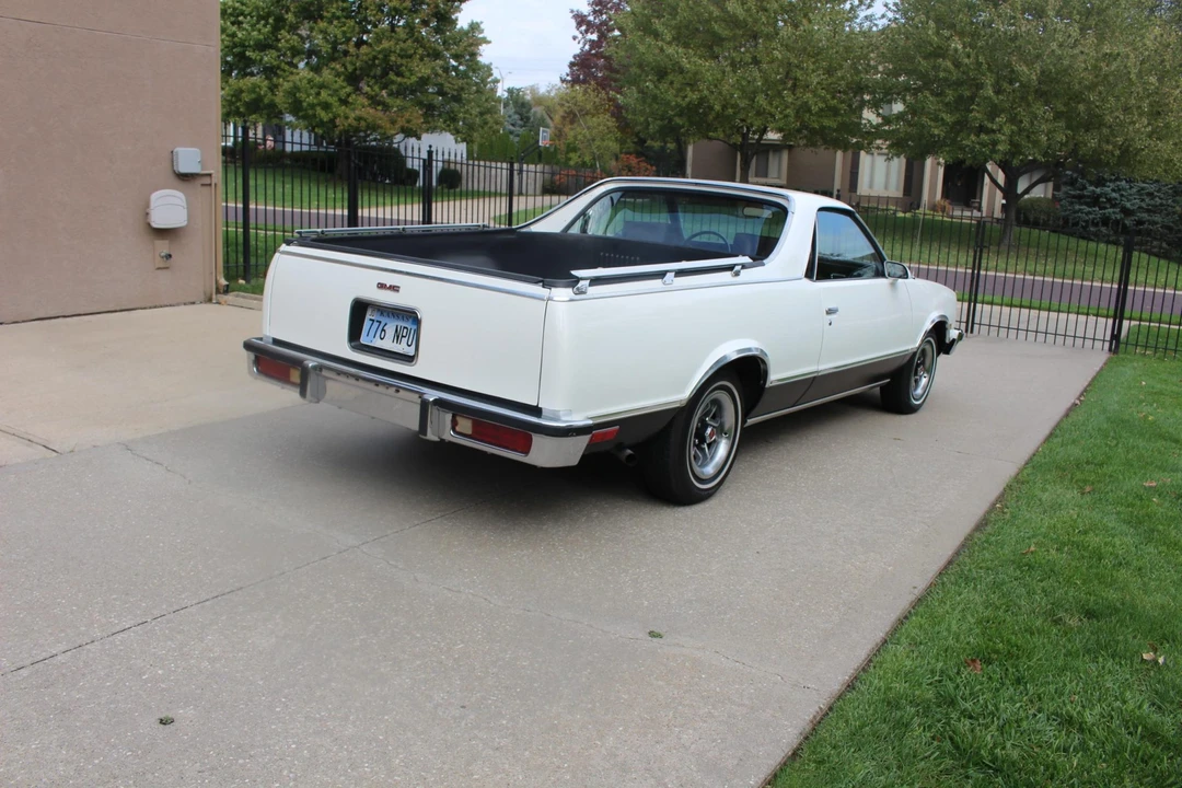 1987 GMC Sprint/Caballero - Image 11 of 31
