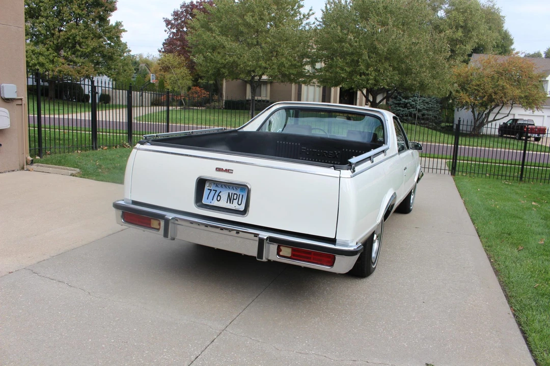 1987 GMC Sprint/Caballero - Image 10 of 31