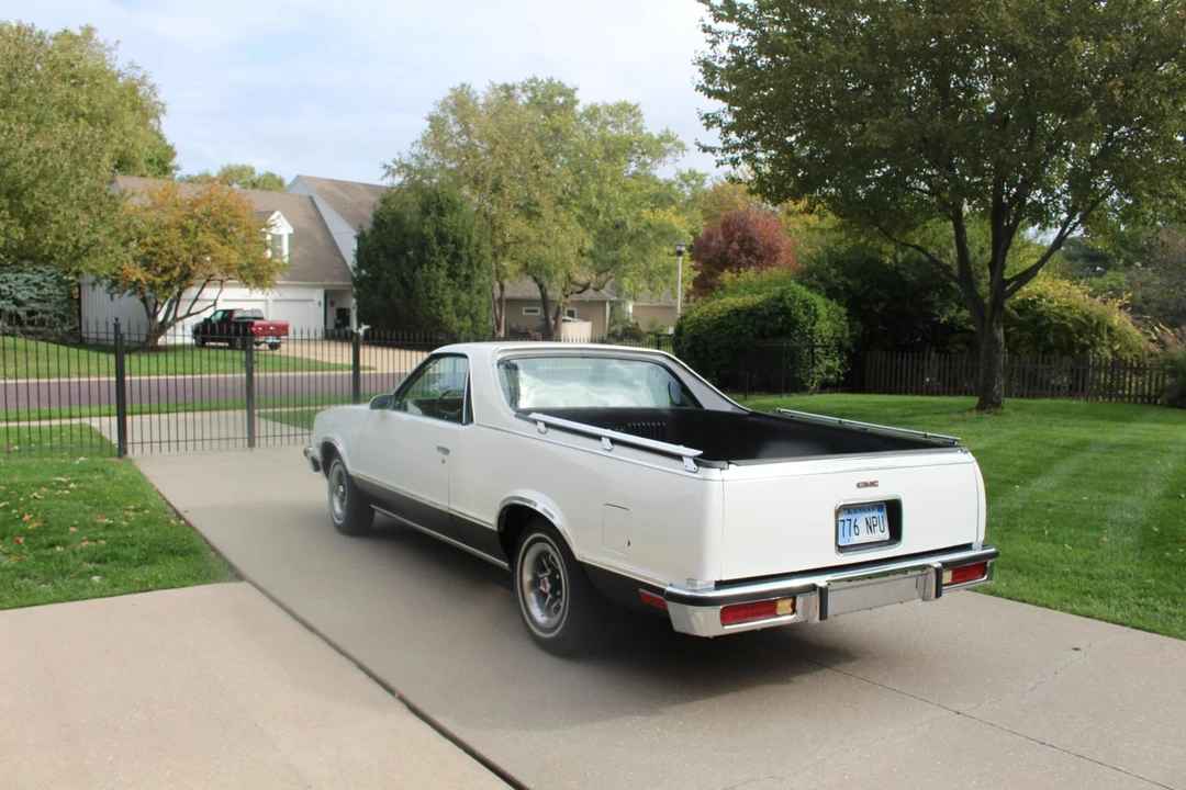 1987 GMC Sprint/Caballero - Image 6 of 31