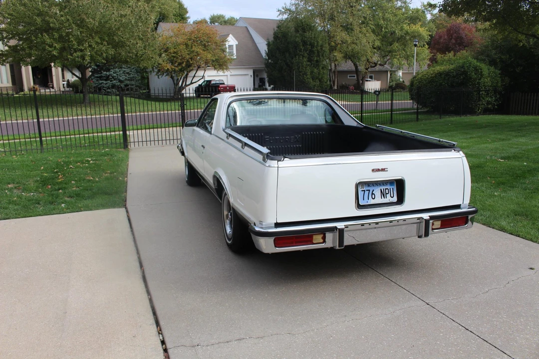 1987 GMC Sprint/Caballero - Image 7 of 31