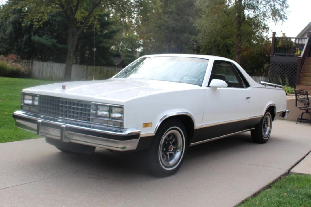 1987 GMC Sprint/Caballero - Image 2 of 31