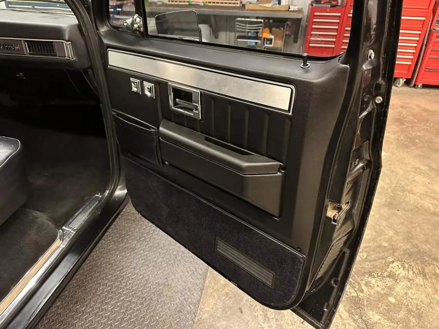 1987 GMC C/K 3rd Gen - Image 8 of 9