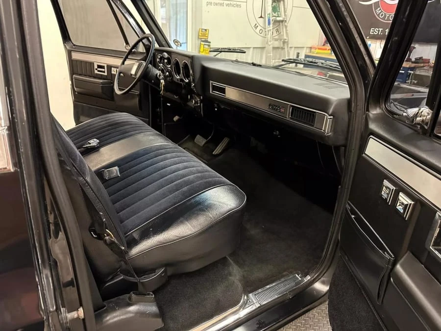 1987 GMC C/K 3rd Gen - Image 7 of 9