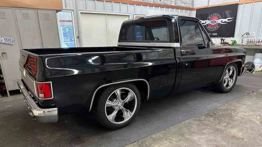 1987 GMC C/K 3rd Gen - Image 2 of 9