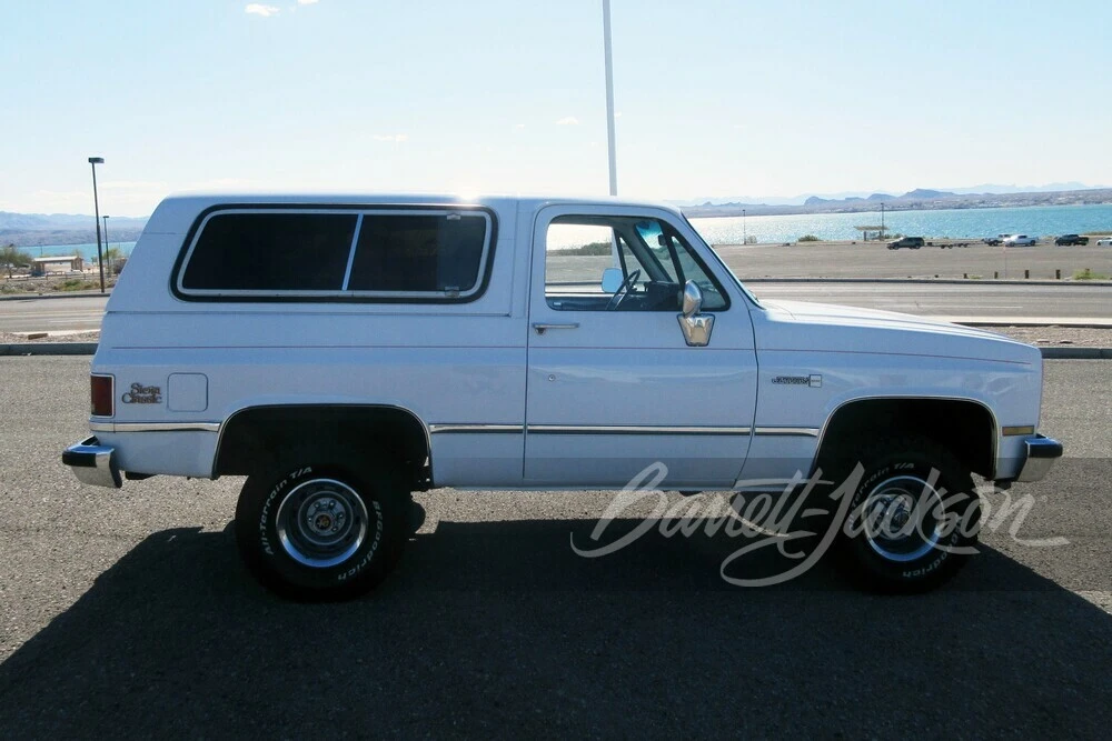 1987 GMC Jimmy 2nd Gen - Image 10 of 10