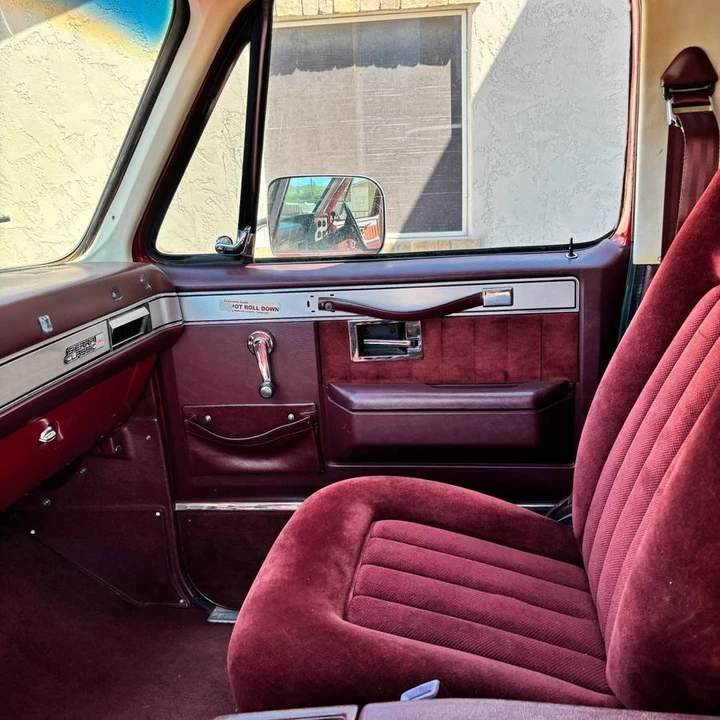 1987 GMC Jimmy 2nd Gen - Image 6 of 12