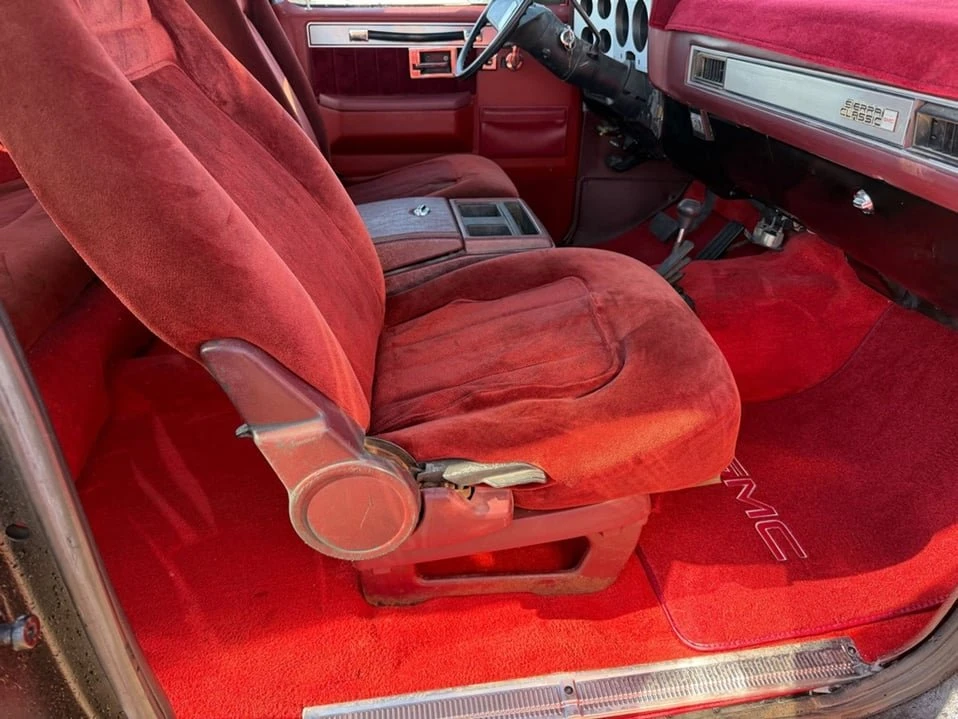 1987 GMC Jimmy 2nd Gen - Image 11 of 20